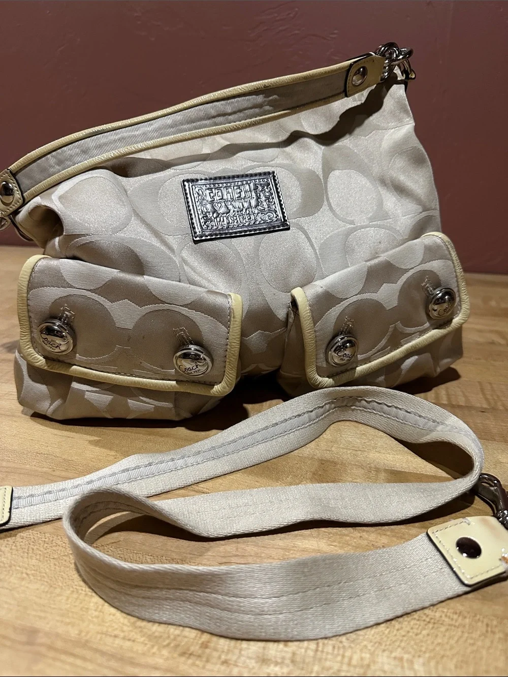 Coach Poppy Messenger Bag [mint condition]